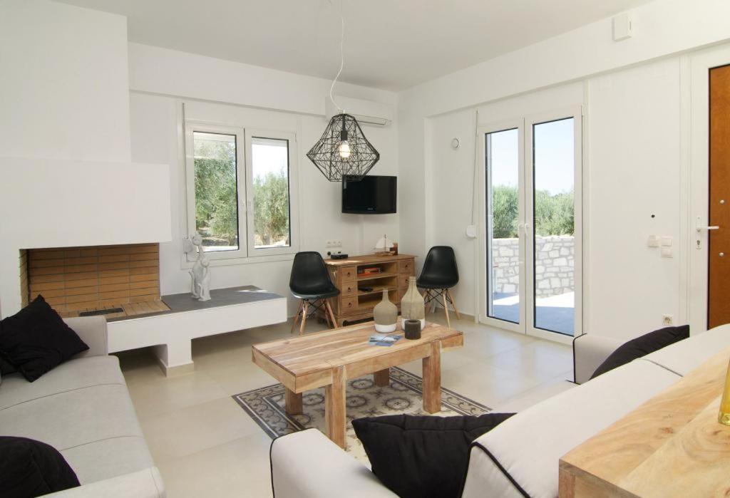 Villa Aada - Moderne Komfortvilla Mit Eigenem Pool